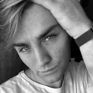 Meet your Posher, Tyler